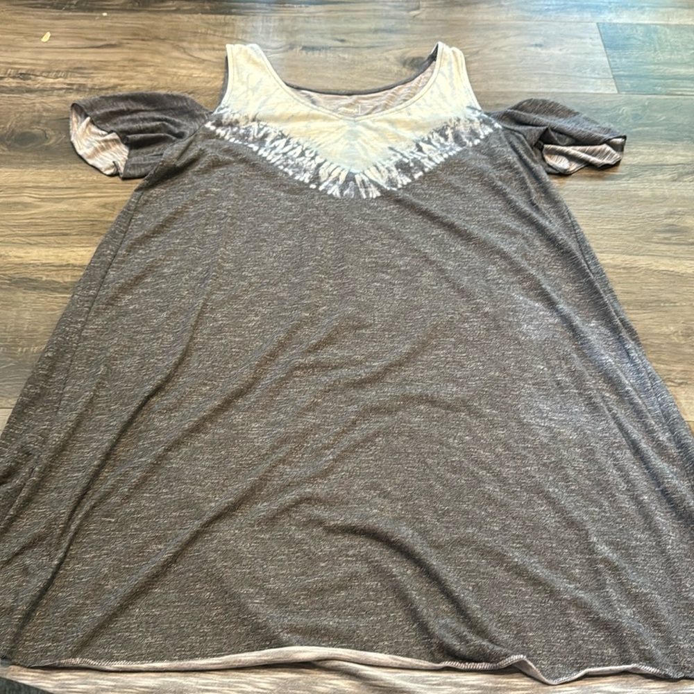 Cut out shoulder dress